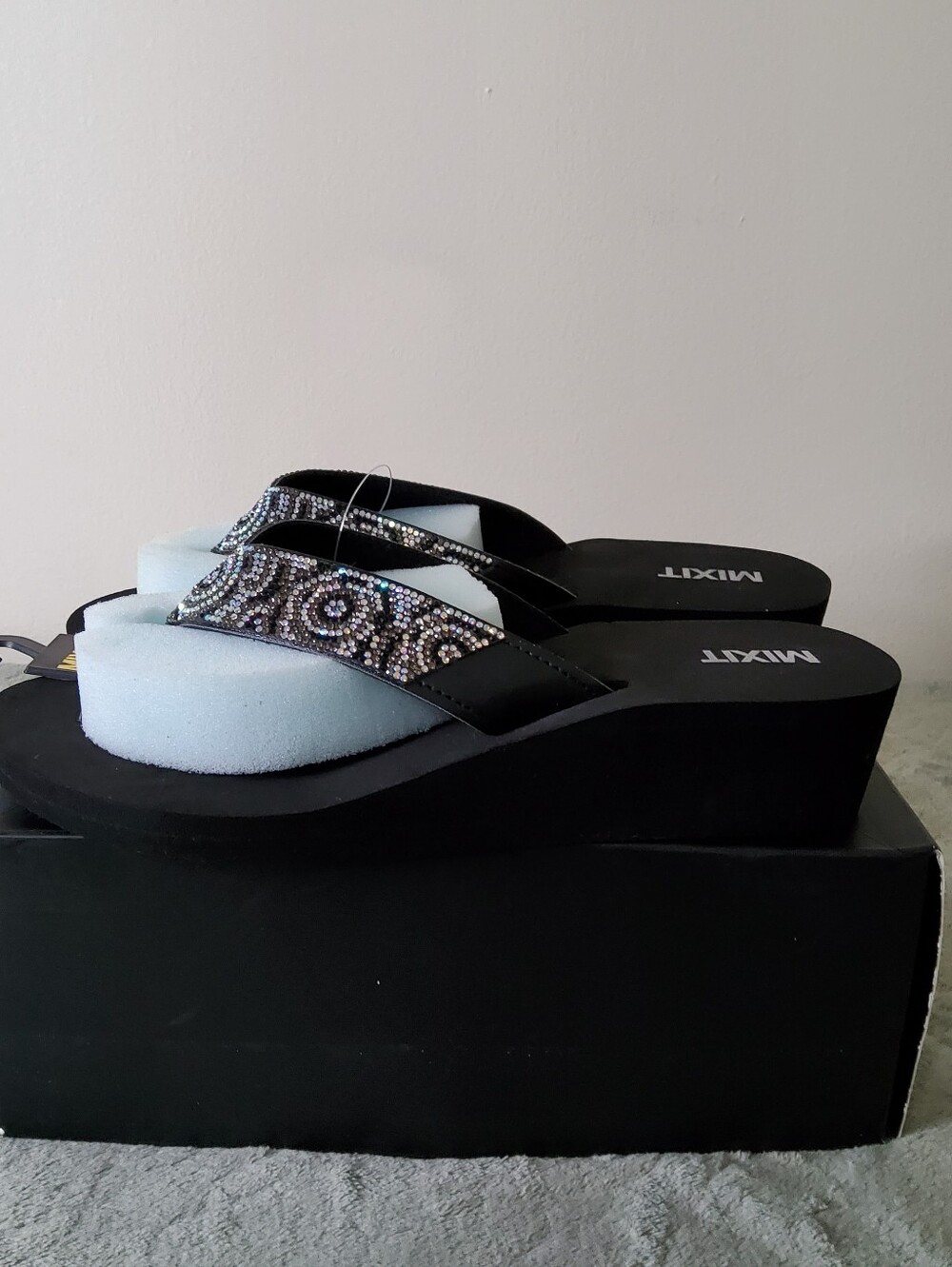 * Mixit Women's Rose Wedge Embellished Rhinestones Sandals Shoes Black Size 10 - Picture 9 of 16